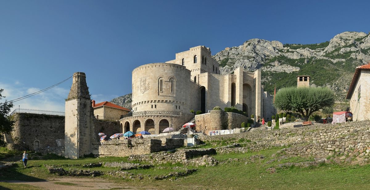 Krujë Castle & Skanderbeg Museum