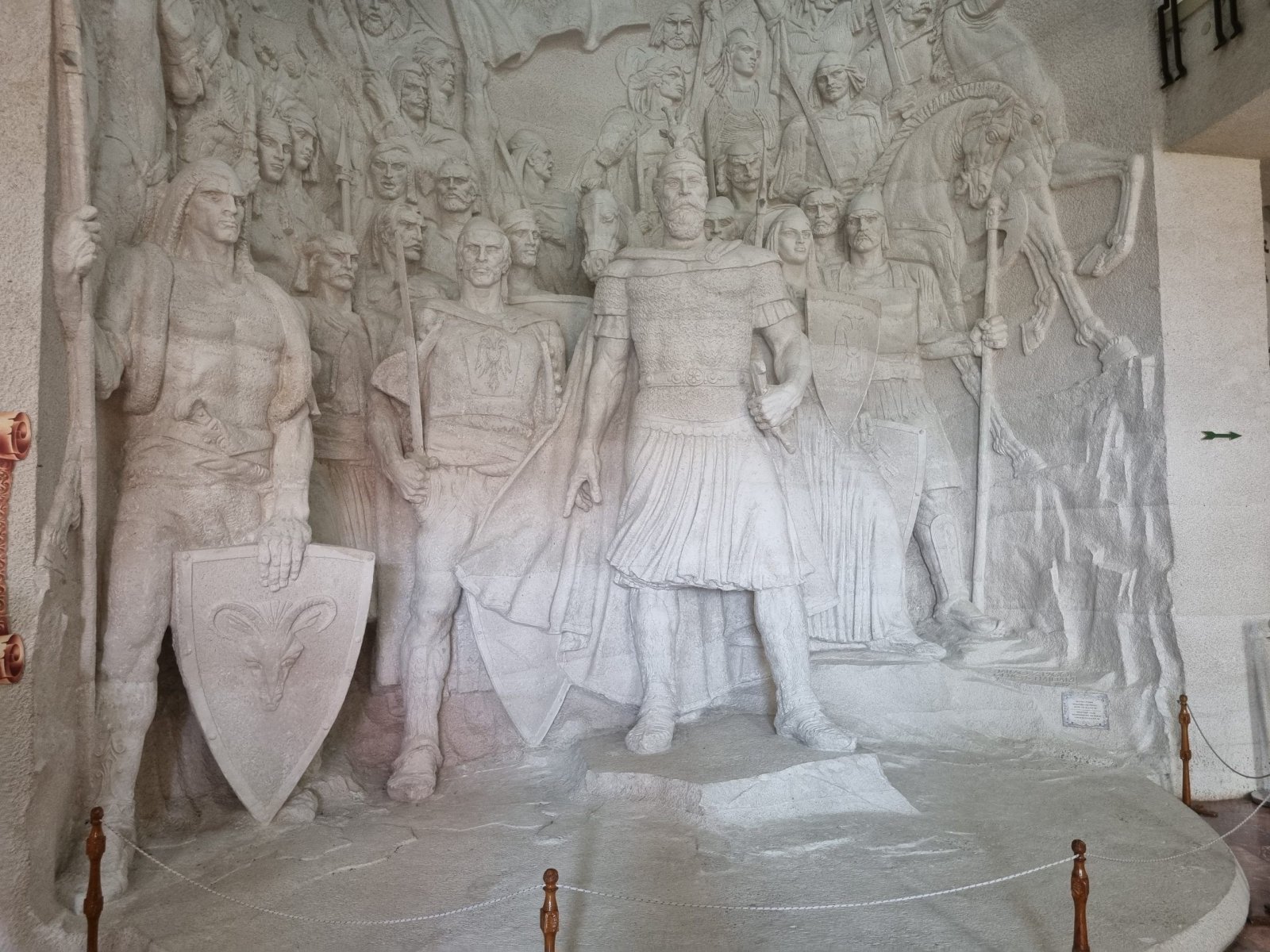 Krujë Castle & Skanderbeg Museum