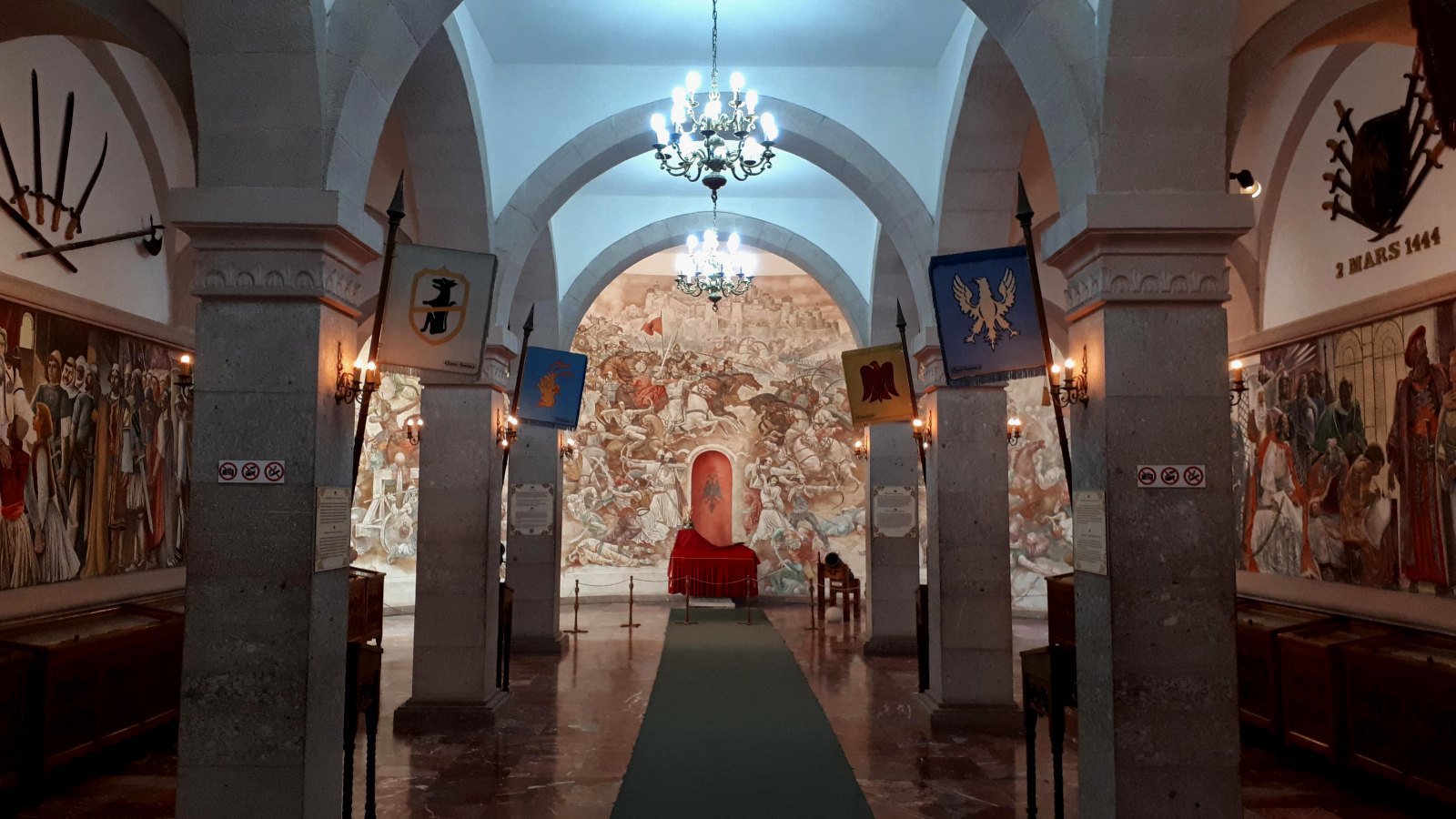 Krujë Castle & Skanderbeg Museum